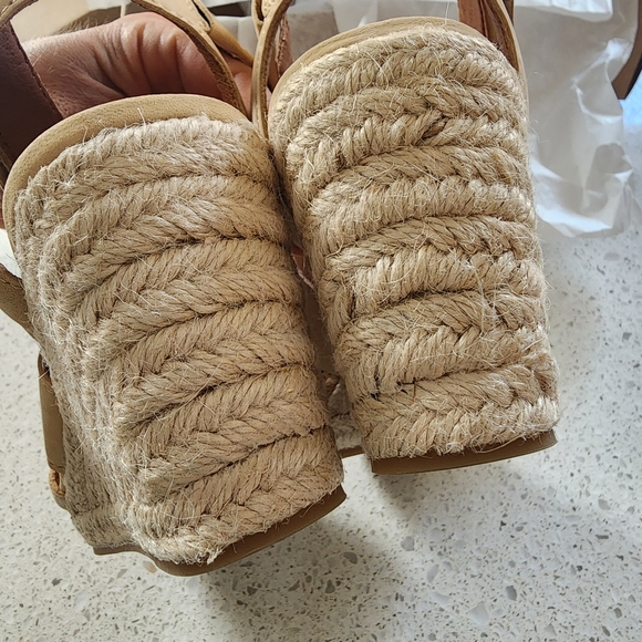 🆕️Lucky Brand Mendona Wedge Sandal - Picture 8 of 16